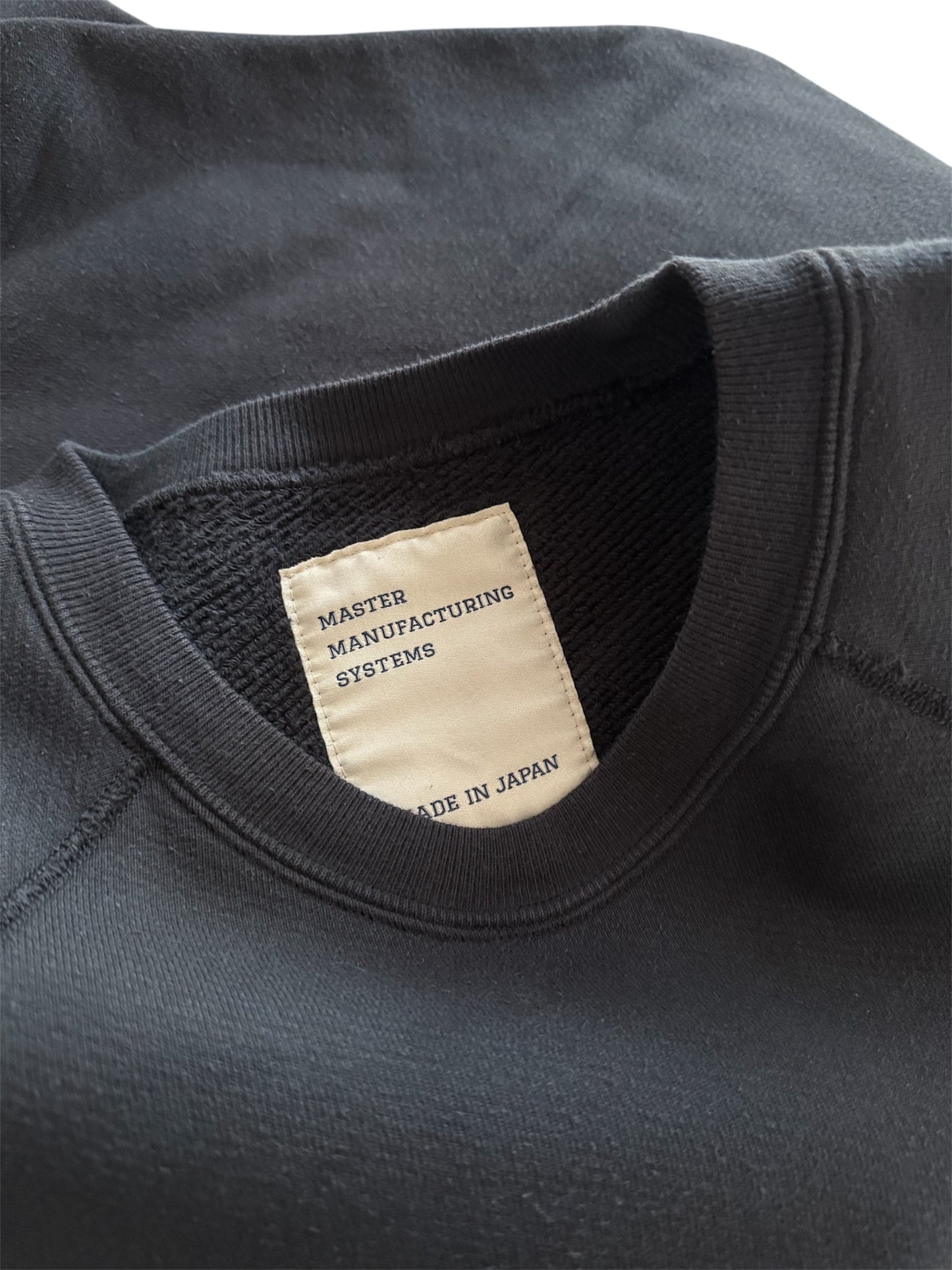 18 oz raglan crew